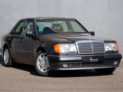 Schwarz Gebraucht 1992 Mercedes E500 Limousine | 64.900 €
