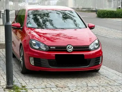 Gebraucht VW Golf VI Edition 211 PS (155 kW) 2011 Rot Kleinwagen