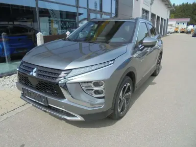 Gebraucht Mitsubishi Eclipse Cross Plus 188 PS (138 kW) 2022 Platinumgrau (m) SUV