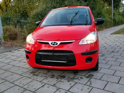 Gebraucht Hyundai i10 66 PS (48 kW) 2010 Rot Kleinwagen