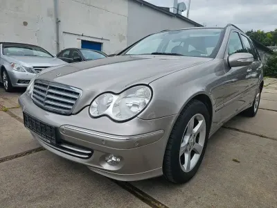 Gebraucht Mercedes C180 143 PS (105 kW) 2005 Grau Limousine