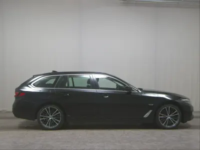 Usata BMW 530e Sport Line 292 CV (214 kW) 2022 Nero Station wagon