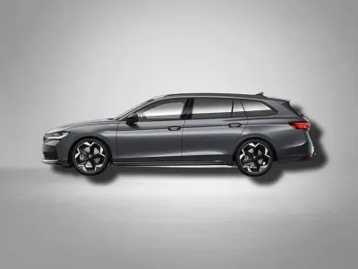 Käytetty Skoda Superb SportLine 193 HP (141 kW) 2026 Harmaa Farmari