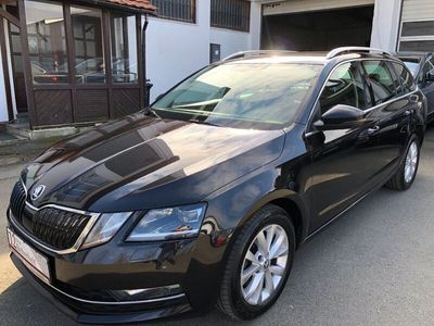 gebraucht Skoda Octavia 2.0 TDI DSG Combi Style - LED NAVI LEDER