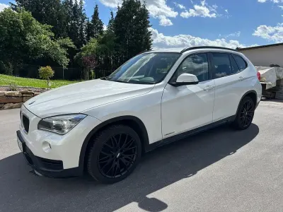 Gebraucht BMW X1 Sport Line 143 PS (105 kW) 2014 Weiß SUV