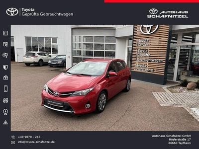Gebraucht Toyota Auris Hybrid Edition 136 PS (100 kW) 2013 Rot Limousine