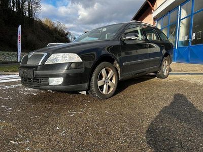 Schwarz Gebraucht 2007 Skoda Octavia Elegance Kombi | 4.990 €