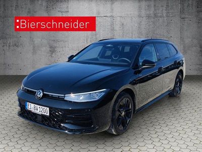 Grenadillschwarz Gebraucht 2024 VW Passat R-line Kombi | 42.450 € (Fairer Preis)