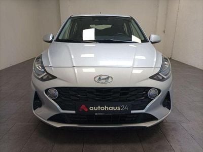 Usata Hyundai i10 Trend 67 CV (49 kW) 2022 Argento Utilitaria