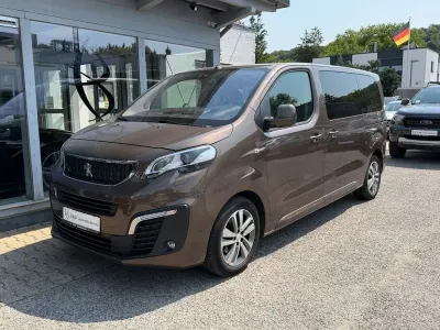 Gebraucht Peugeot Traveller 150 PS (110 kW) 2018 Braun Van / Kleinbus