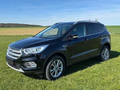 Używany Ford Kuga Titanium 175 KM (128 kW) 2018 Czarny SUV