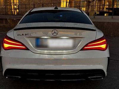Mercedes CLA200