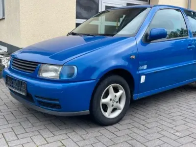Używany VW Polo 60 KM (44 kW) 1997 Niebieski Hatchback