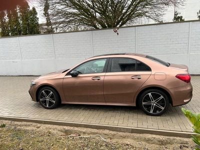 Gebraucht Mercedes A250 Advanced Plus 218 PS (160 kW) 2023 Gold Limousine