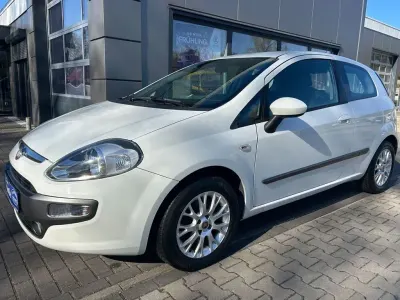 Usata Fiat Punto Evo Dynamic 84 CV (61 kW) 2011 Bianco Utilitaria