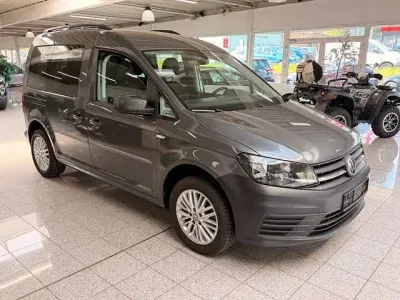 Gebraucht VW Caddy Trendline 125 PS (91 kW) 2016 Indiumgrau Van / Kleinbus