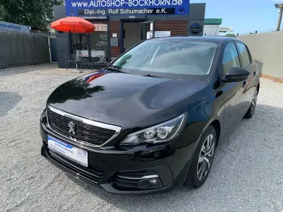 Gebraucht Peugeot 308 Active 110 PS (80 kW) 2018 Schwarz Limousine