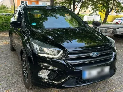 Gebraucht Ford Kuga ST-Line 150 PS (110 kW) 2019 Schwarz SUV