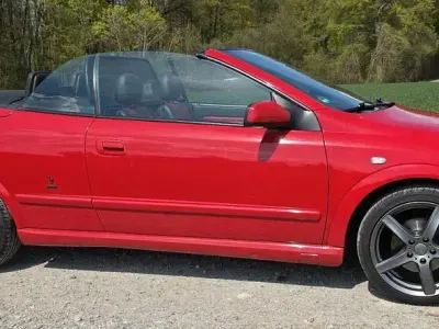 Gebraucht Opel Astra 147 PS (108 kW) 2004 Rot Cabrio