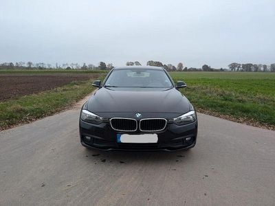 Gebraucht BMW 318 Sport Line 150 PS (110 kW) 2016 Schwarz Kombi