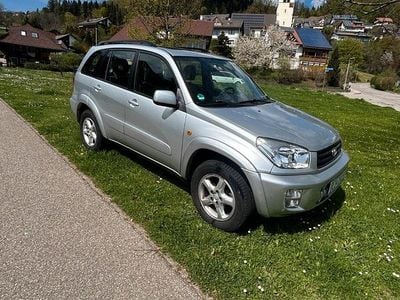 Usata Toyota RAV4 150 CV (110 kW) 2000 Argento SUV
