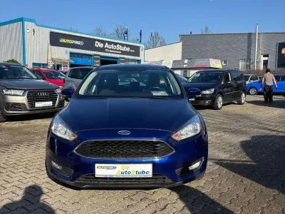 Gebraucht Ford Focus Business Edition 125 PS (91 kW) 2017 Indicblau metallic Kombi