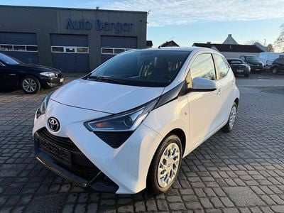Weiß Gebraucht 2021 Toyota Aygo X-play Kleinwagen | 7.200 € (Guter Preis)