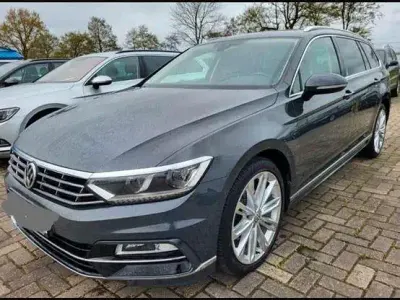 Używany VW Passat Highline 190 KM (139 kW) 2018 Szary Kombi