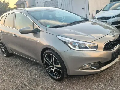 Gebraucht Kia Ceed 135 PS (99 kW) 2013 Grau Kleinwagen