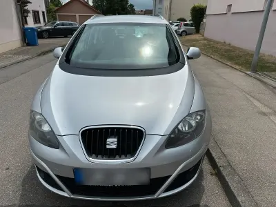 Gebraucht Seat Altea XL 106 PS (77 kW) 2011 Silber Van / Kleinbus