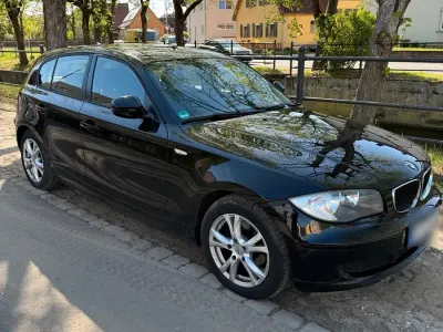 Gebraucht BMW 116 116 PS (85 kW) 2011 Schwarz Kleinwagen