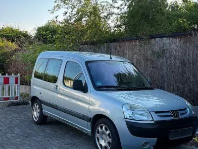 Gebraucht Peugeot Partner 109 PS (80 kW) 2004 Grau Van / Kleinbus