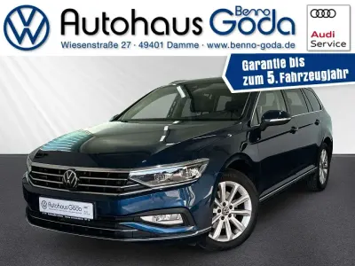 Gebraucht VW Passat Elegance 150 PS (110 kW) 2021 Aquamarinblau (metallic) Kombi