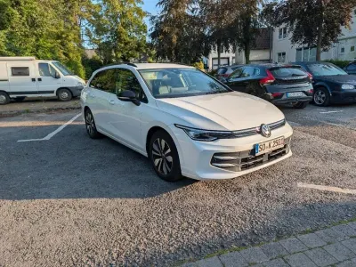 Gebraucht VW Golf VIII Goal 116 PS (85 kW) 2024 Weiß Kombi