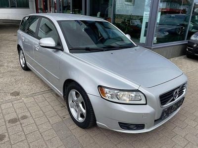 Gebraucht Volvo V50 Momentum 114 PS (83 kW) 2011 Silber Kombi