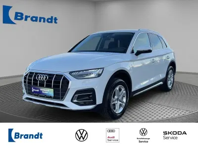Gebraucht Audi Q5 Sport 204 PS (150 kW) 2024 Gletscherweiß metallic (metallic) SUV