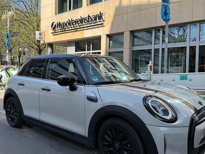 Gebraucht Mini Cooper 136 PS (100 kW) 2023 Weiß Kleinwagen