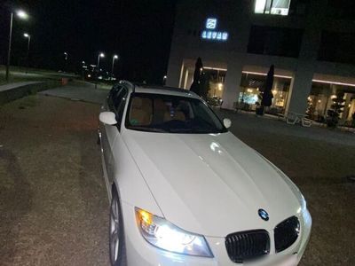 gebraucht BMW 320 i e91 2011 voll ausgestattet