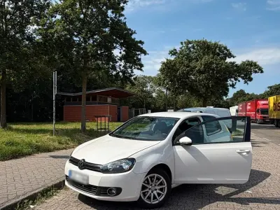 Gebraucht VW Golf VI 80 PS (58 kW) 2009 Weiß Kleinwagen