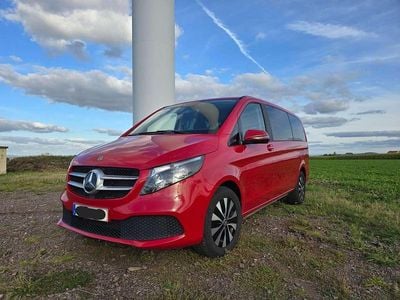 Mercedes V220