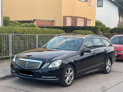 Gebraucht Mercedes E220 170 PS (125 kW) 2012 Schwarz Kombi