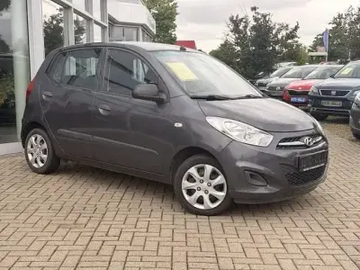 Gebraucht Hyundai i10 Edition 69 PS (50 kW) 2013 Andere Kleinwagen