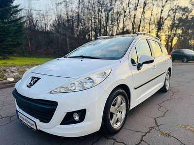 Weiß Gebraucht 2010 Peugeot 207 Urban Move Kombi | 3.990 € (Etwas zu teuer)