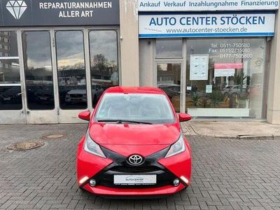 Gebraucht Toyota Aygo X-play 69 PS (50 kW) 2018 Rot Kleinwagen