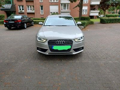 Gebraucht Audi A4 143 PS (105 kW) 2012 Gelb Kombi