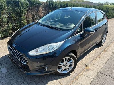 Gebraucht Ford Fiesta Trend 60 PS (44 kW) 2016 Blau Limousine