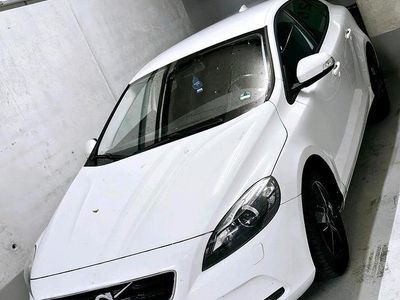 Second-hand Volvo V40 150 CP (110 kW) 2013 Alb Break