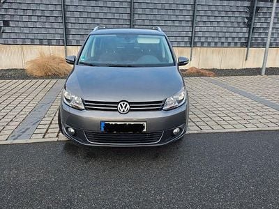 Gebraucht VW Touran Cup 105 PS (77 kW) 2014 Grau Van / Kleinbus