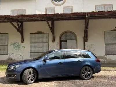 Gebraucht Opel Insignia Innovation 194 PS (142 kW) 2015 Blau Kombi