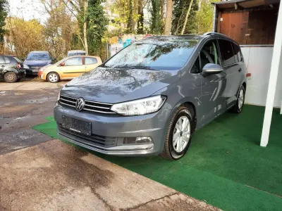 Gebraucht VW Touran Highline 150 PS (110 kW) 2021 Delfingrau metallic Van / Kleinbus